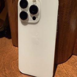 iPhone 16 Pro Titanio 256gb