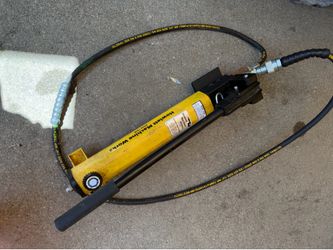 Howlett Machine Works  Hydraulic Ram Jack Kit