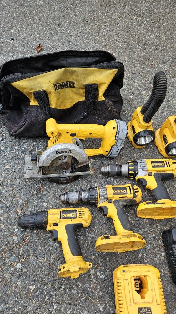 Dewalt Mix Tools Set