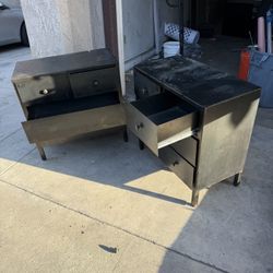 2 Free Dressers/nightstands 