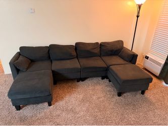 Gray Sectional Sofa with 2 Ottomans – Very Good Condition