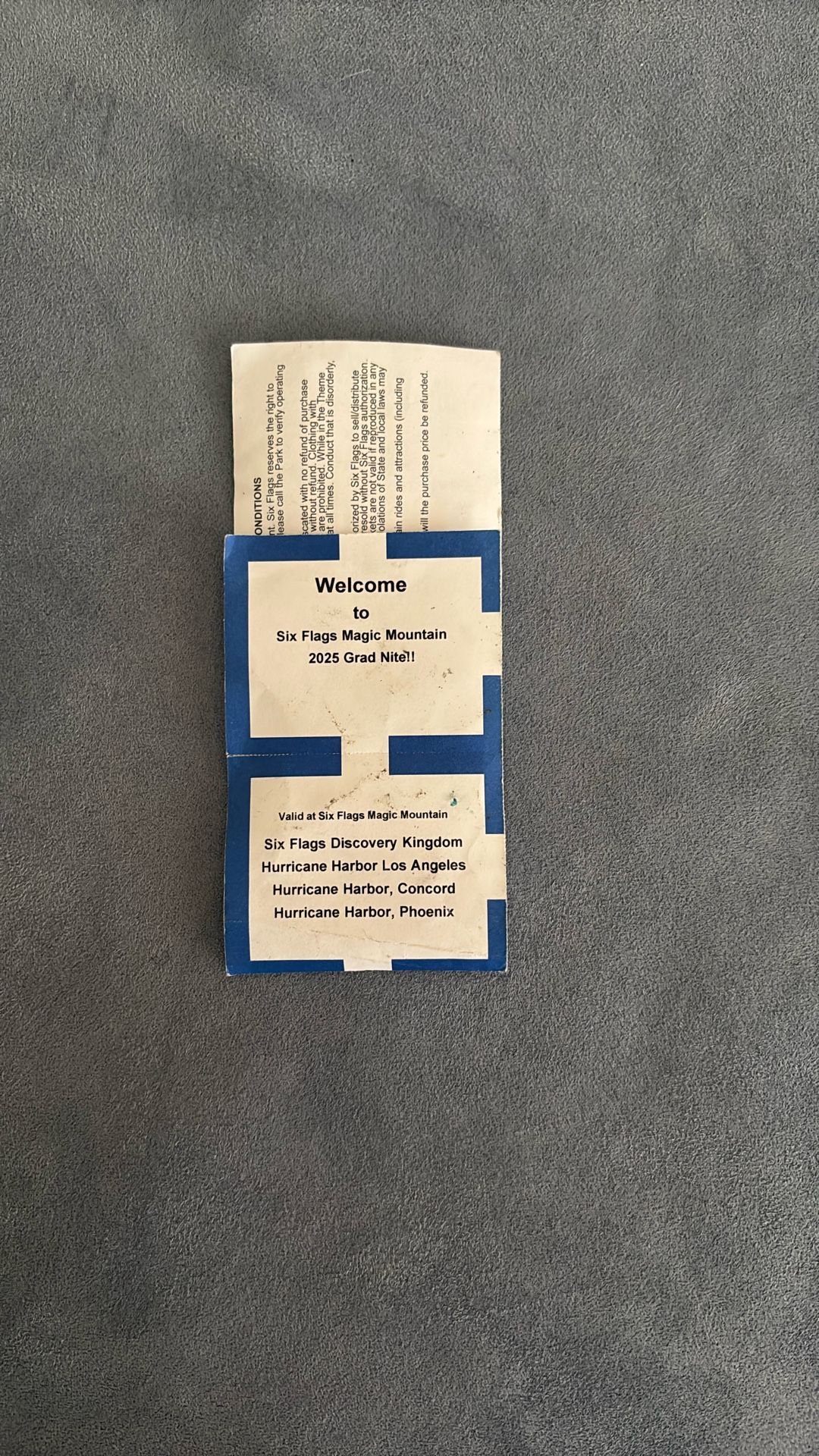 Six flags Season pass