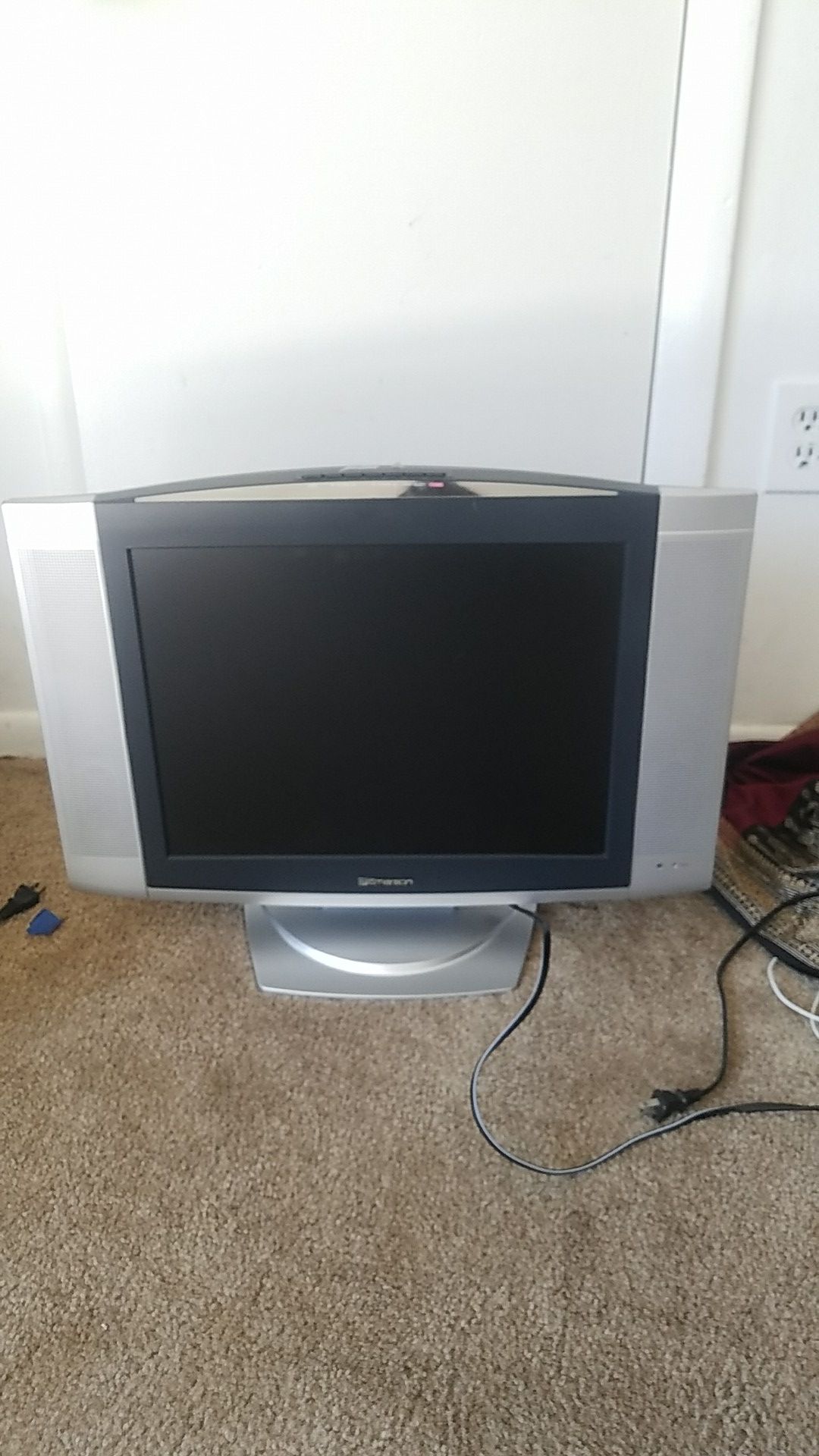 20" LCD Color TV
