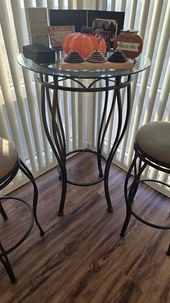 Glass Table With Chairs