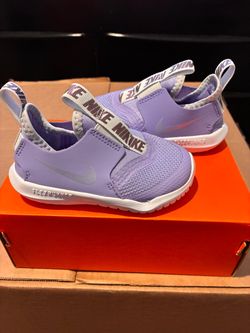 Nike Flex Runner size 6 c