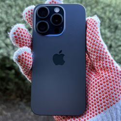 iPhone 15 Pro 128gb 82% Battery Health