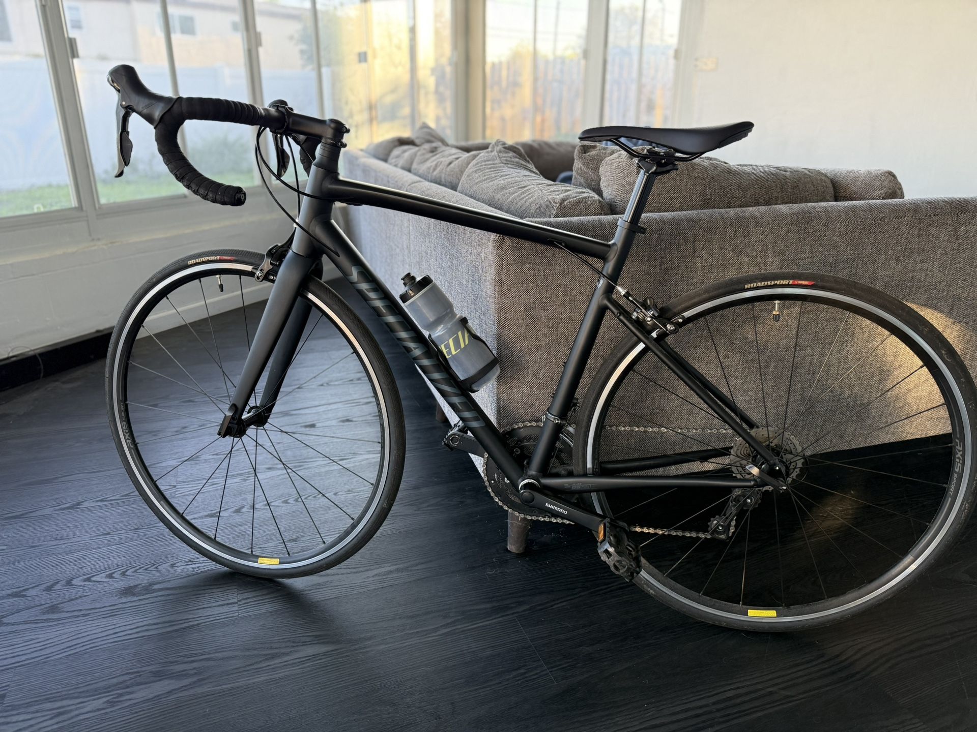 2023 Specialized Allez Road Bike (Black)