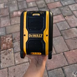 Dewalt DCR006 20V / 12V Max Bluetooth Speaker