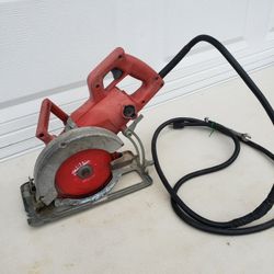 Milwaukee 7 1/4 Heavy Duty Wormdrive Circular Saw