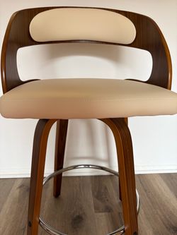 Swivel Bar Stool - 26” Seat Height | Like New