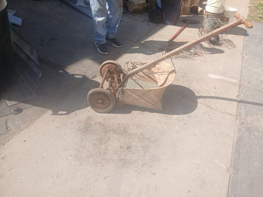 Antique Manual Push Mower