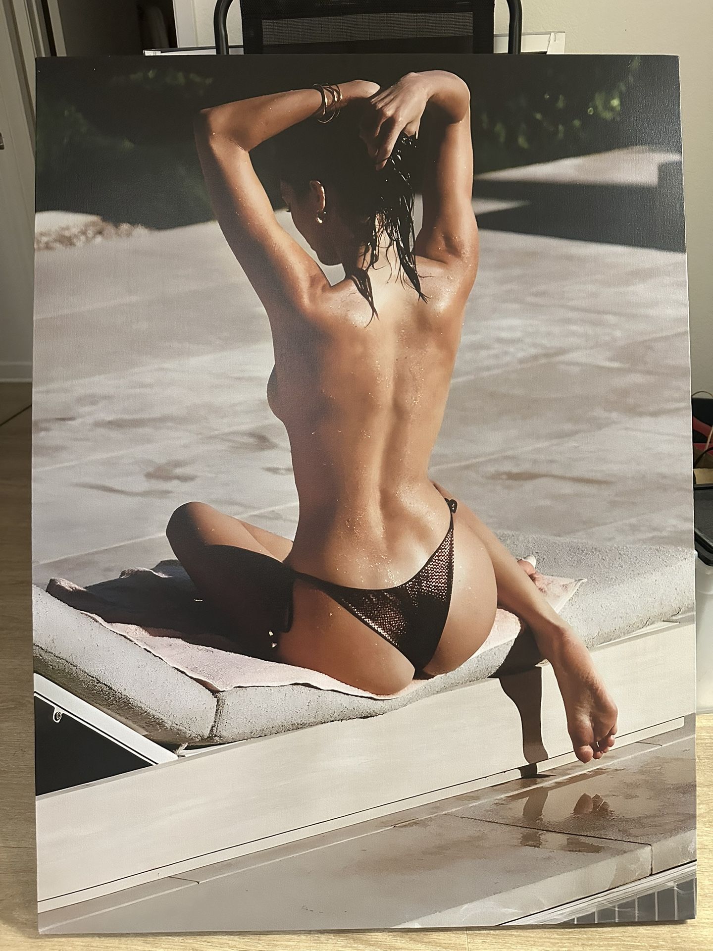 Brand New Canvas Print - Kendall Jenner 40x30 Inches