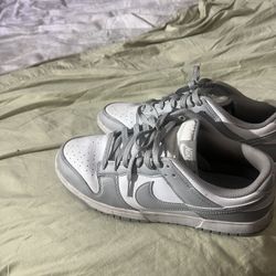 NIKE DUNKS 