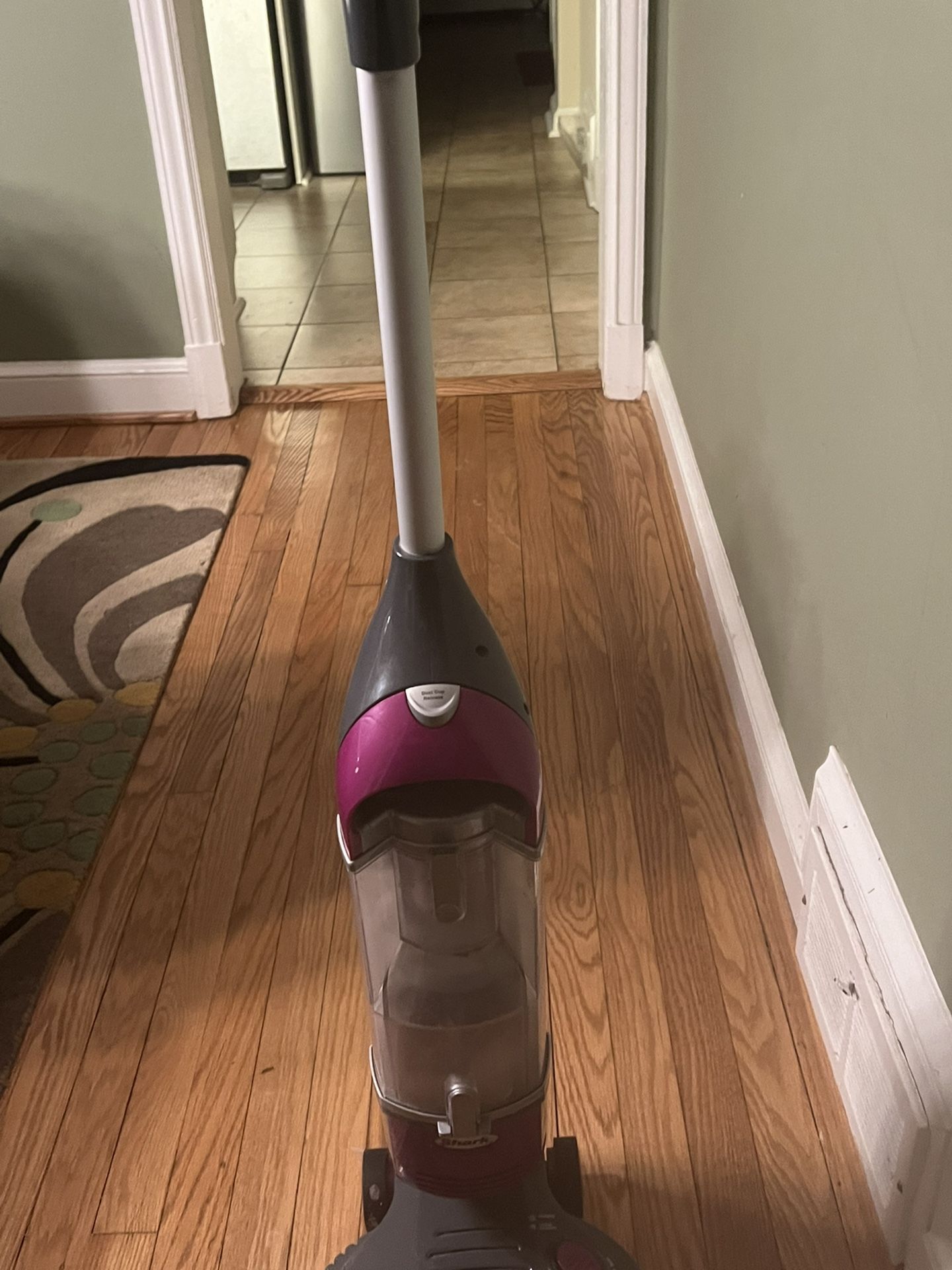 Shark Cordless Vacuum With Charger