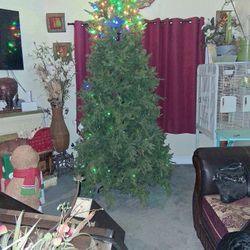 9ft Christmas Tree 