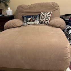 Oversized Chaise 