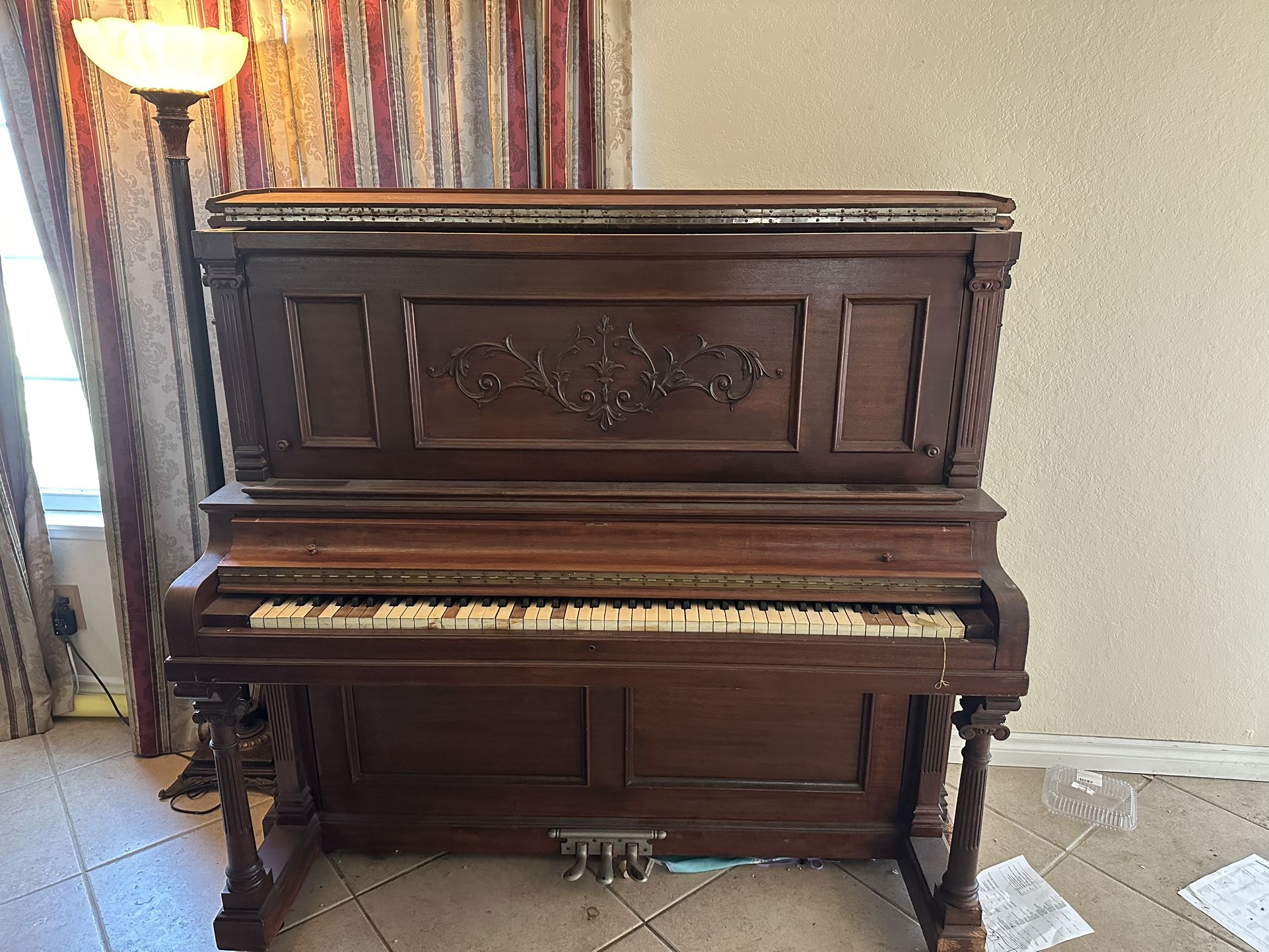 Piano Merrill Piano Co