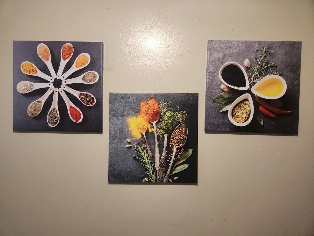 Kitchen art pieces on canvas
