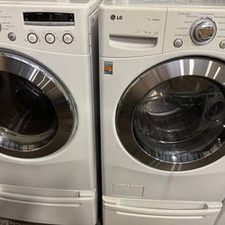 LG Electric Washer & Dryer Set Front Load Free Cords Attachments Warranty 