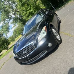 2011 Infiniti M37