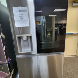 27 cu. ft. Side by Side Smart Refrigerator wl
instaView and Craft ice in PrintProof Stainless
Steel