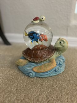 Disney Snow Globe - Nemo, Dory, Crush