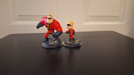 Mr. Incredible and Dash Disney Infinity