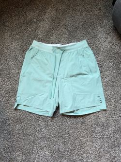 Lululemon: Shorts Medium