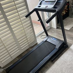 Xterra TR150 Incline Treadmill 