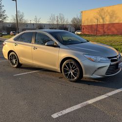2016 Toyota Camry LE  S16,500