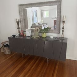 Modern Credenza (Perfect Condition)