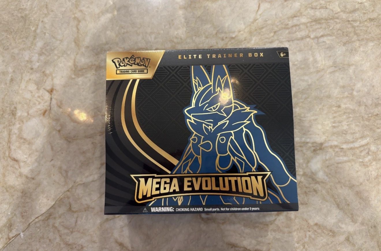 Pokemon Mega Evolution Lucario ETB