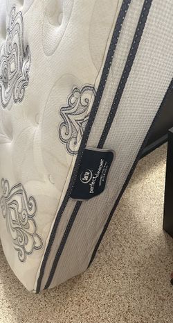Serta Perfect Sleeper - Full Size Mattress with Box Spring 