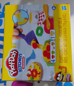 PLAY-DOH ....KITCHEN