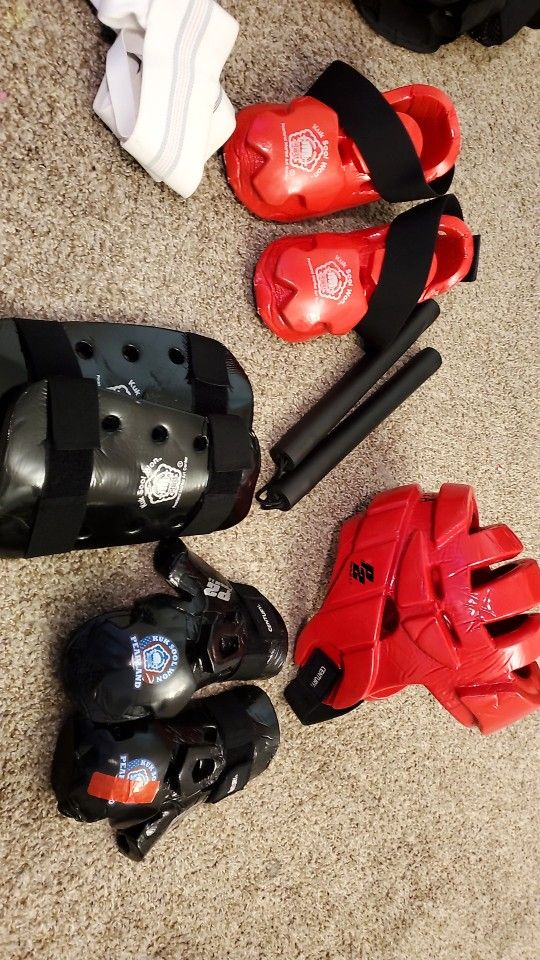 MMA /Martial Arts Gear 