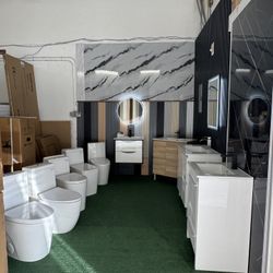 Vanity - Toilet - Mirror 
