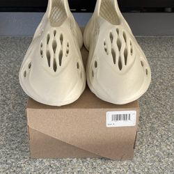Yeezy Foam Rnnr Sand, Size 9M