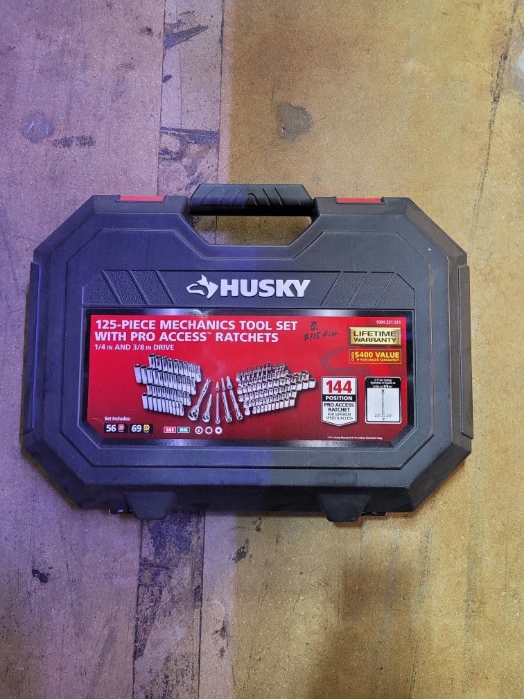 Husky 125 Piece Mechanics Tool Set With Pro Access Ratchets