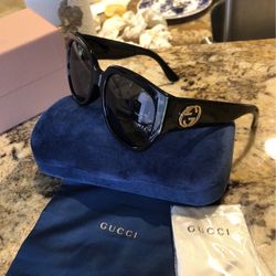 Gucci Sunny In A Double Case