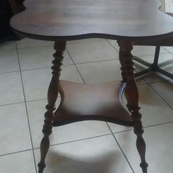 Spectacular Oak Ball & Claw Parlor Table
