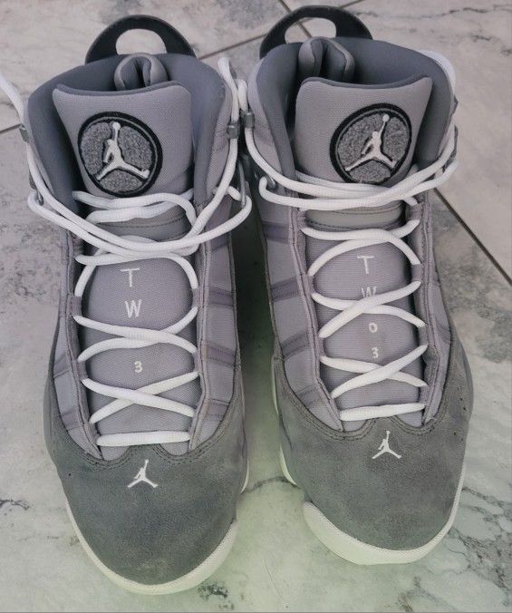 Gray Nike Tennis Shoes