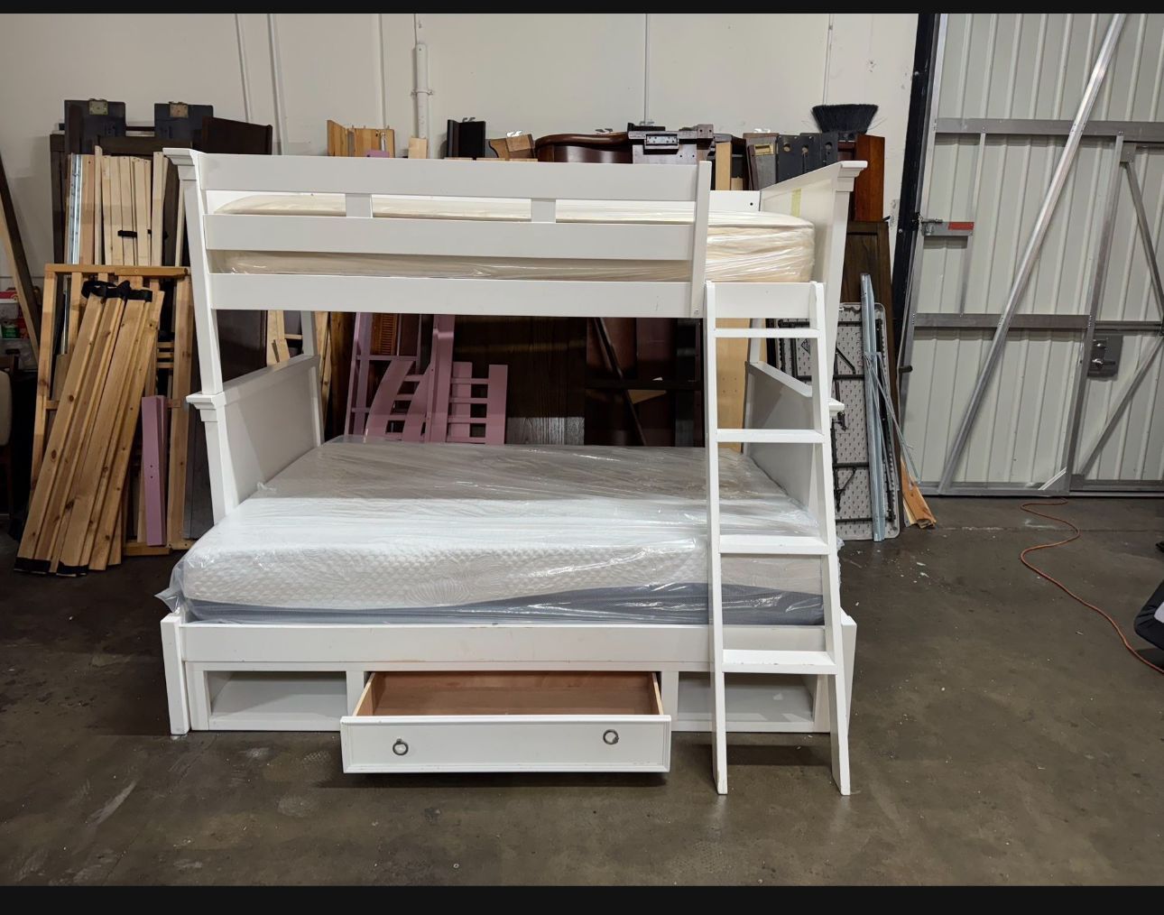 Full Over Twin Bunk Bed $399