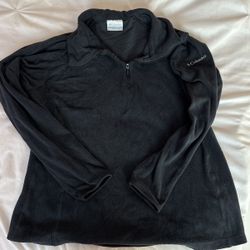 Columbia Black Fleece Size large (fits like M)