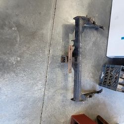 Trailer hitch mount