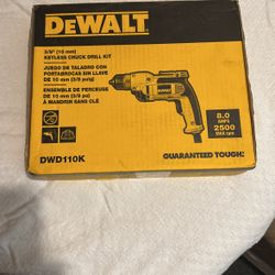 Dewalt Keyless Chuck Drill Kit