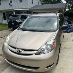 2010 Toyota Sienna