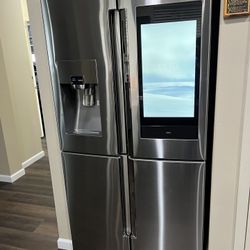 Samsung AKG Refrigerator Family Hub , Connects With Bluetooth, Easy Connection 