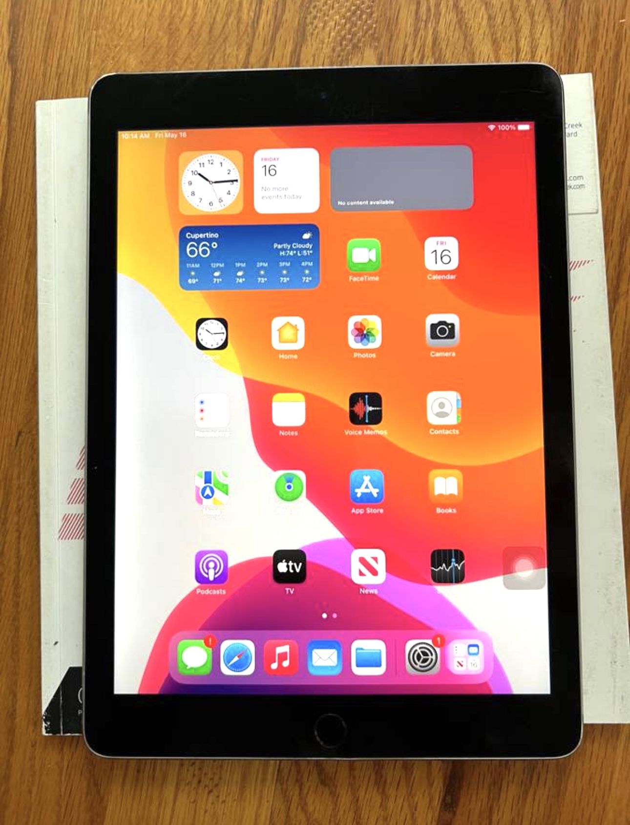 9.7 inches Apple iPad Air 2 64Gb WiFi + Cell Silver Model A1567 with IOS 15.8.x
