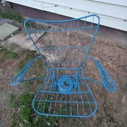 Vintage Mid-Century Modern Homecrest  Wire Swivel Rocker Lounge Chair