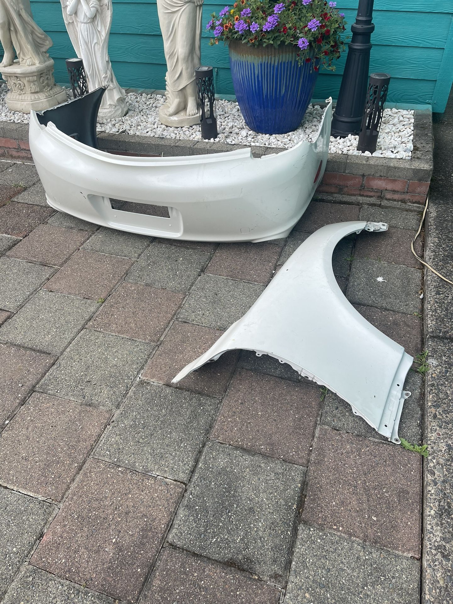 2008 Lexus SC 430 Rear Bumper And Right Fender